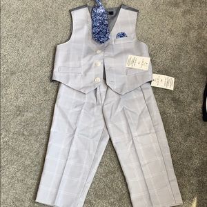 Nautica suit pants, vest and tie size 12 months